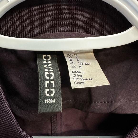 (Sold) H&M light weight jacket - Picture 4 of 4